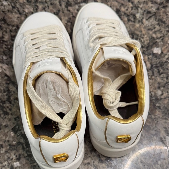 Donna Karan Donna - Lace Up White and Gold Sneakers NWT 5.5 - Picture 11 of 12
